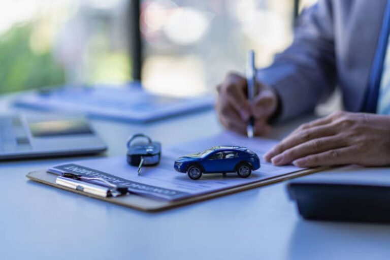 Seguro auto com franquia: quando vale a pena e como funciona?